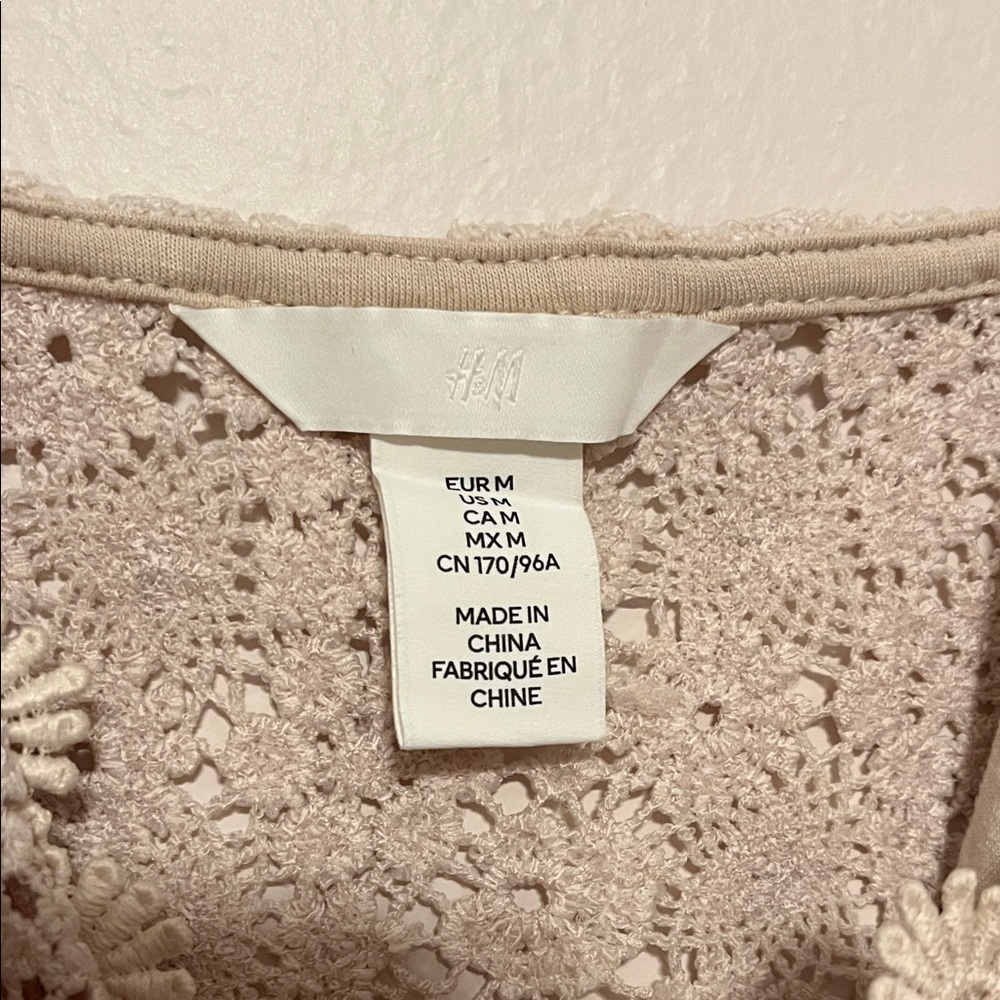 NWOT Beige Floral Crochet Lace Top - Picture 2 of 6